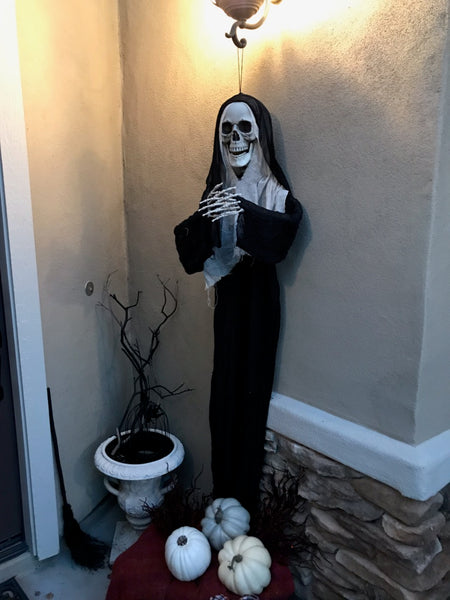 "The Nun" Catacomb Collection five foot hanging Halloween skeleton